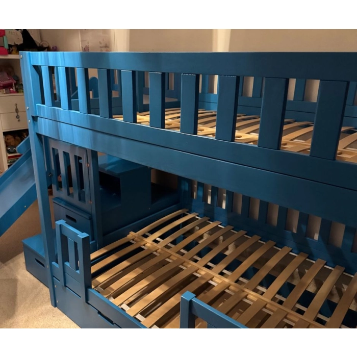 łóżko piętrowe 120x200 ze schodami i ślizgawką